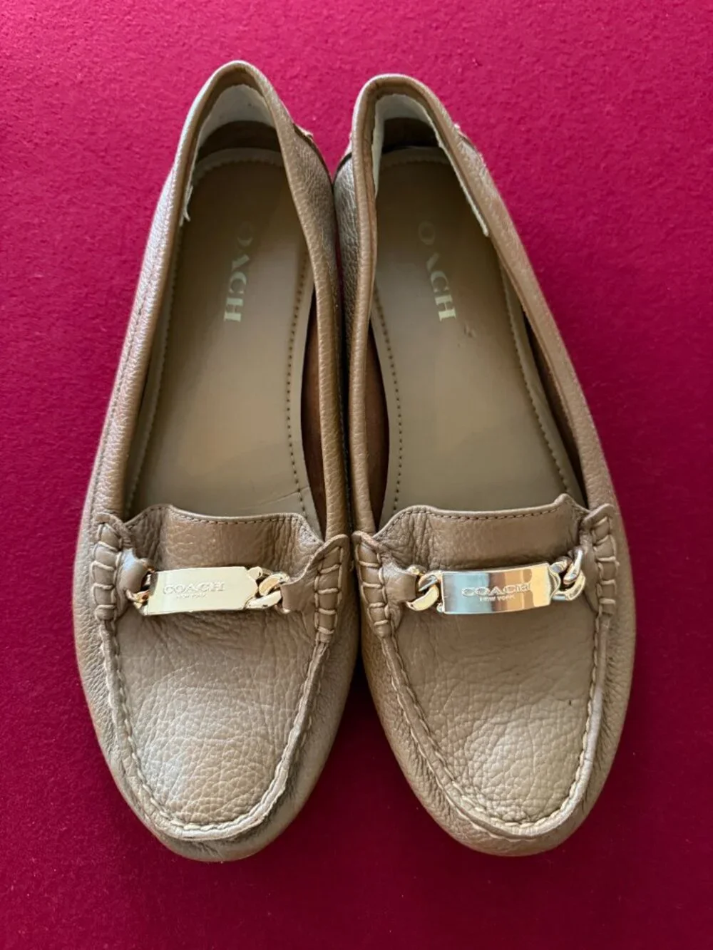 COACH Fredrica Tan Pebbled Leather Driving Loafers Gold Hardware Size 10B